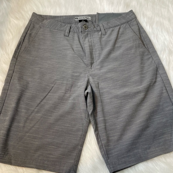 Travis Mathew Men's Gray Shorts 34 x 10 - Picture 1 of 11
